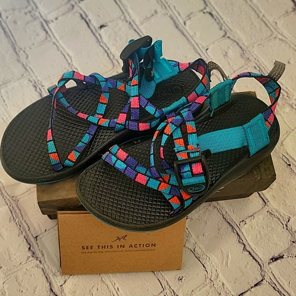 EUC Chaco kids size 13 Break Teal